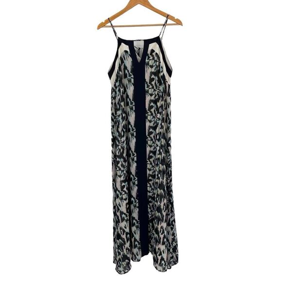 Adelyn Rae Dresses & Skirts - Adelyn Rae navy white print maxi dress size medium